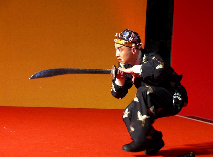 Jiang Xianzhong spielt Sheng