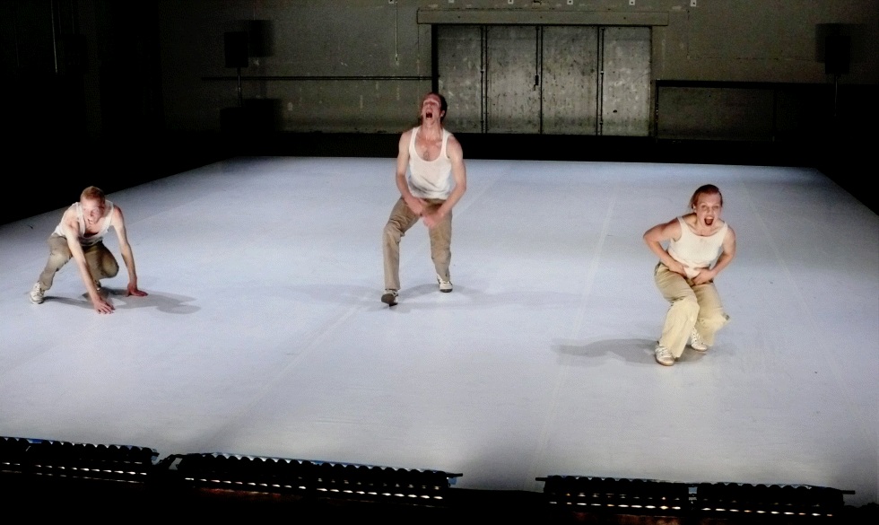 White Horse (Lea Martini, Chris Leuenberger, Xavier Fontaine, Julia Jadkowski): Trip