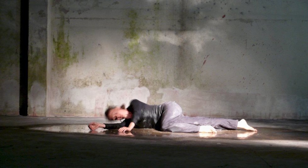 Julia Vitalis: Nichts, was dazwischen ist